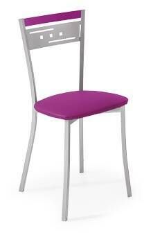 Cadeira de cozinha com encosto alto com detalhe na cor cristal e assento em couro.